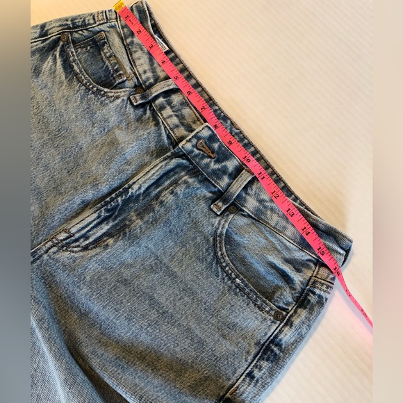 American Eagle Mom Straight Jeans. High Waisted. Loose Fit. Size 12 - Picture 12 of 12
